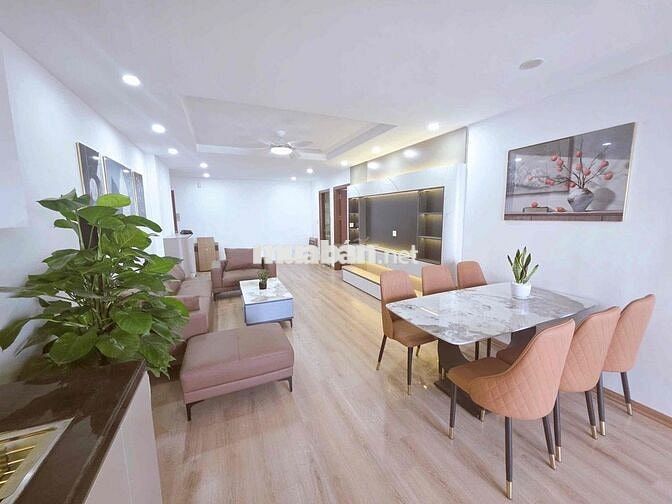 Chính chủ cần bán căn 4 ngủ full đồ sang xịn mịn Hateco Hoàng Mai
