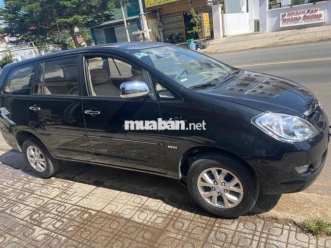Toyota Innova 2008 G - 180000 km