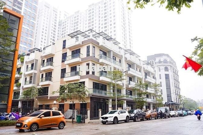 Nhà phố MAI DỊCH - CẦU GIẤY, 125m2 x 5T, MT:5x25m vỉa hè quanh nhà.