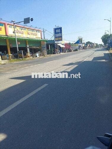 Bán căn nhà kinh doanh buôn bán tọa lạc tại hắc dịch