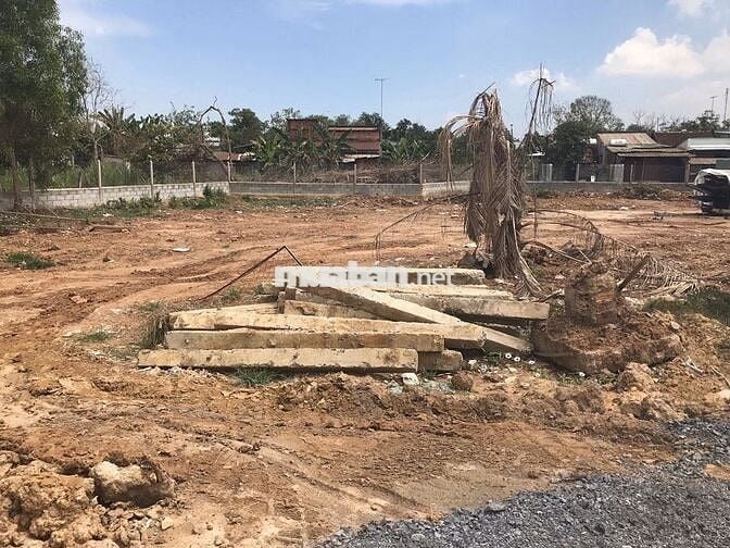Bán đất mặt tiền Bờ Kênh Đông - Tân An Hội-Củ Chi: 15x37 - Giá 1tỷ575