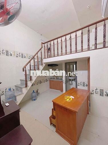 CHO THUÊ PHÒNG DUPLEX NỘI THẤT CƠ BẢN NGAY GẦN BỆNH VIỆN THỐNG NHẤT