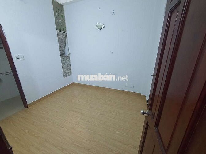 Phòng trống cạnh Mega Market Bình Phú - Cửa vân tay, giờ giấc tự do