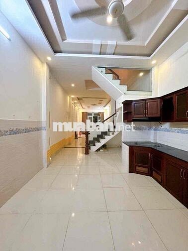 HẺM 8M THÔNG TKTQ 4x20M ĐÚC 2 LẦU ST 4PN 3WC CHỈ 16TR