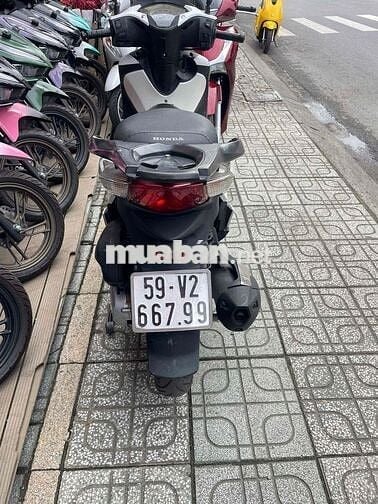 cần bán xe SH ở duong quang trưng phường 8 gò vấp