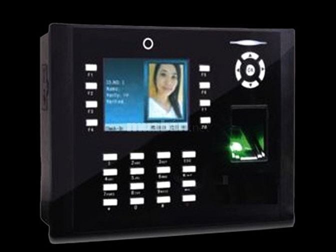Máy chấm công vân tay àng chính hang giá cạnh tranh