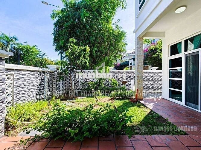 Biệt thự cao cấp cho thuê tại Phúc Lộc Viên