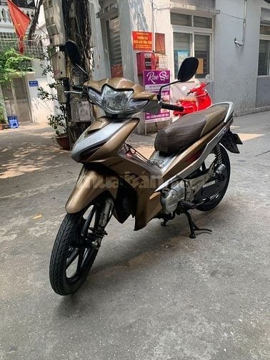 Cần bán xe Wave RSX AT 110vc FI xe ga biển HN