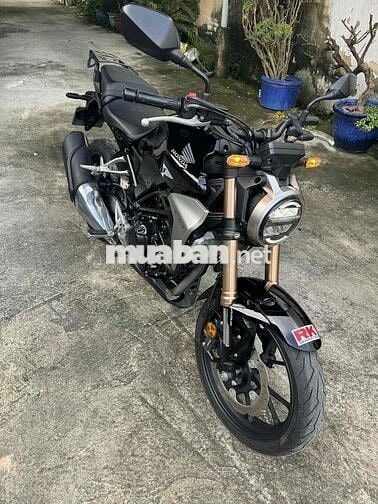 Honda CB300 - Xe zin, xe chạy giữ kỹ