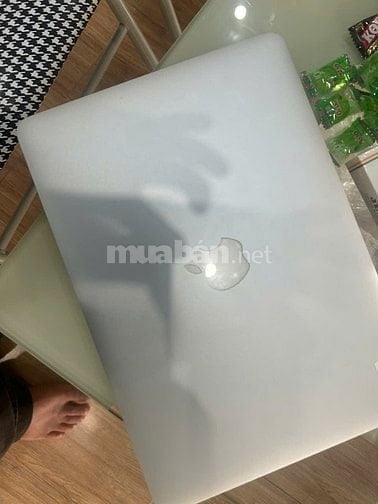 Cần bán nhanh macbook pro cho ai có nhu cầu