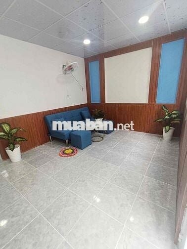 NHÀ 550TR NGAY MẶT TIỀN ĐƯỜNG 824 KẾ CẦU LỚN HÓC MÔN 40m2 sử dụng