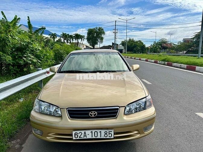 Toyota Camry 1997 - 123456 km