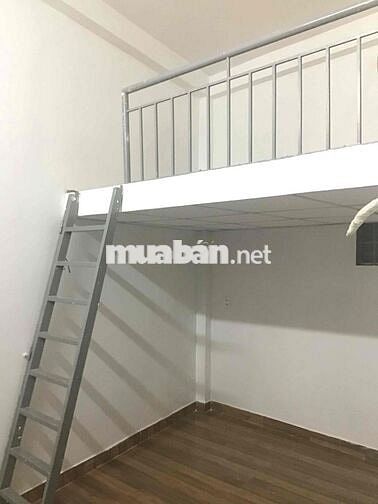 phòng mới có gác không ở chung chủ giờ giấc tự do