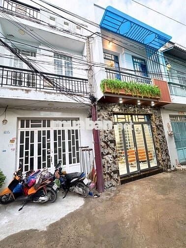 Bán nhà sổ hống riêng..hổ trợ vay bakh