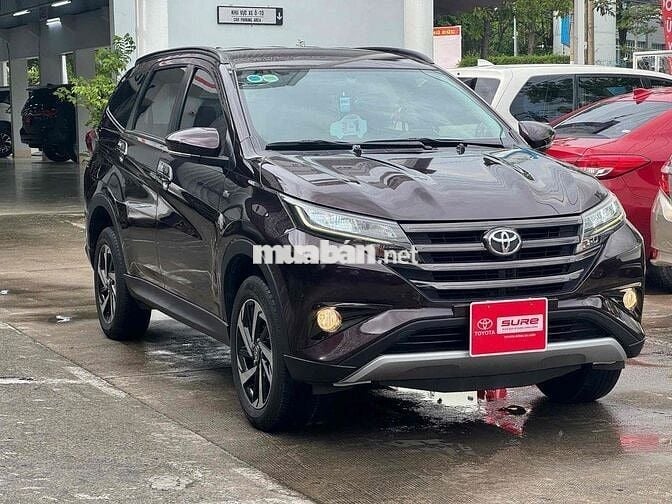 Toyota số tự động 7 chổ Rush 2021 màu nâu gia đình