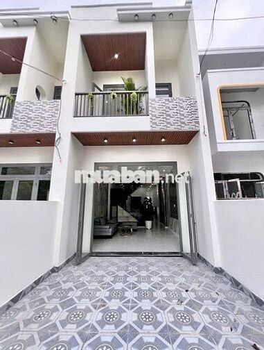 NHÀ 1 TRỆT 1 LẦU 100M2, 3 PHÒNG NGỦ NẰM GẦN CHỢ THẠNH PHÚ