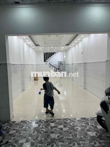Mặt tiền nhà nguyên căn quận 12 ngay gần ngã 3 đông quan trước cổngKCN