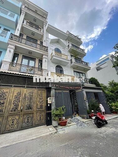 Nhà 3,5 tầng 4x18m giá 10,6 tỷ đường kênh tân hóa đối diện KDL đầm sen