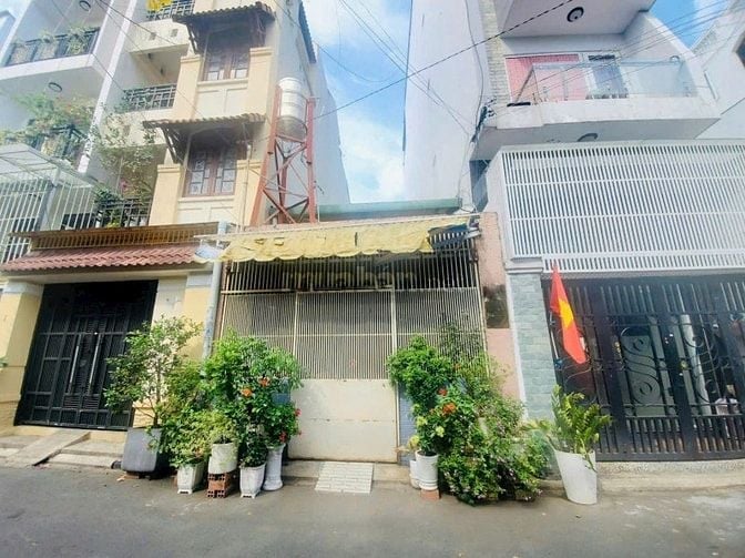 BÁN NHÀ 348/46 HOÁNG VĂN THỤ 4,5X18 NGAY CÔNG AN Q. TÂN BÌNH CHỈ 13 TỶ