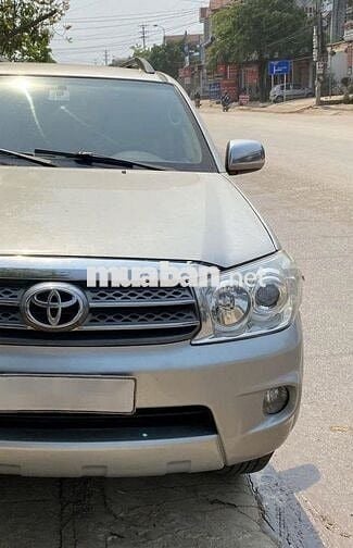 Fortuner 2.5 G sản xuất 2009 đăng ký 2010.