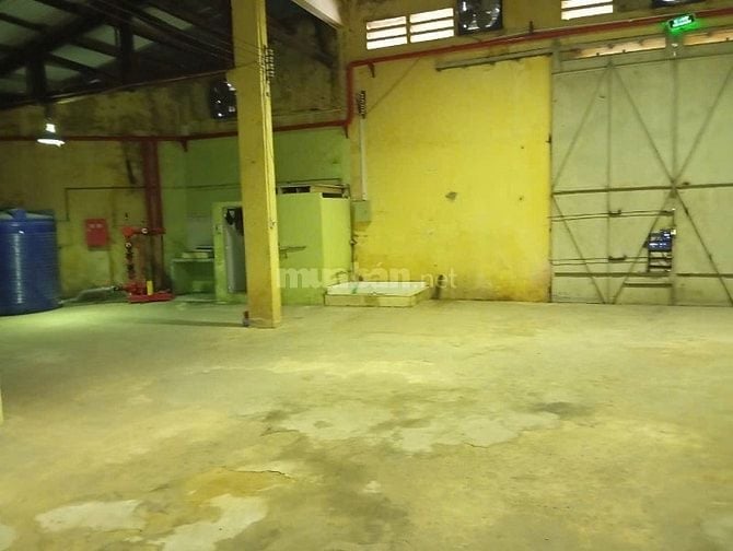 Cho thuê kho mặt tiền: Phạm Thế Hiển, P6,Quận 8_Diện tích: DT: 2.500m2