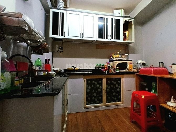 Bán nhà mặt tiền chợ Lý Thái Tổ 