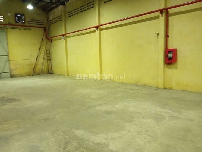 Cho thuê kho mặt tiền: Phạm Thế Hiển, P6, Quận 8_Diện tích: DT: 830m2
