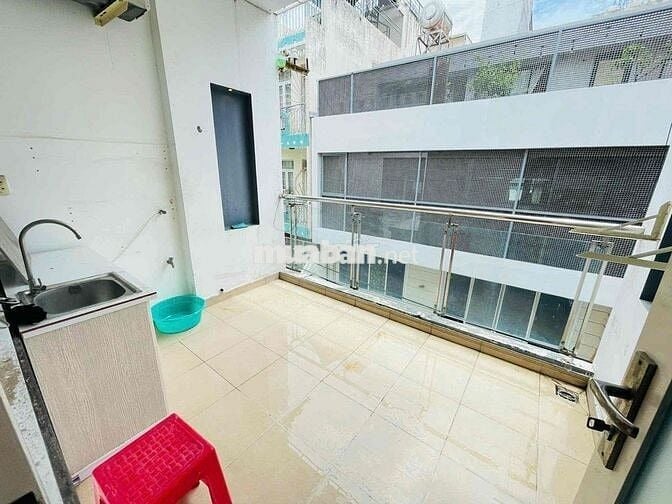 CHÍNH CHỦ TRỐNG 2PN BAN CÔNG NGUYÊN TẦNG 50m2 FULL NỘI THẤT CHỈ 8trx