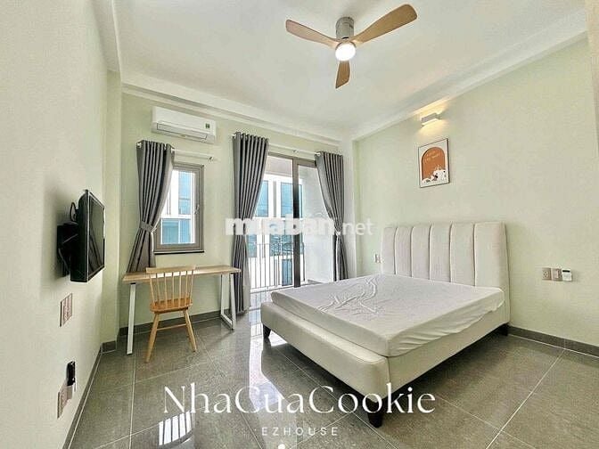 CĂN HỘ BAN CÔNG, CỬA SỔ FULL NỘI THẤT THANG MÁY NGAY SÂN BAY TSN