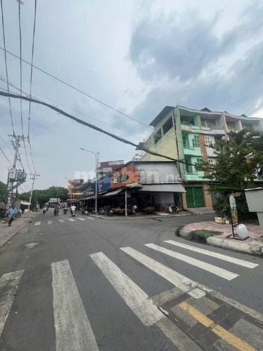Nhà 1 Lầu Cách Mặt Tiền Bông Sao 1 Căn – KDC Sầm Uất – 2,85 Tỷ TL
