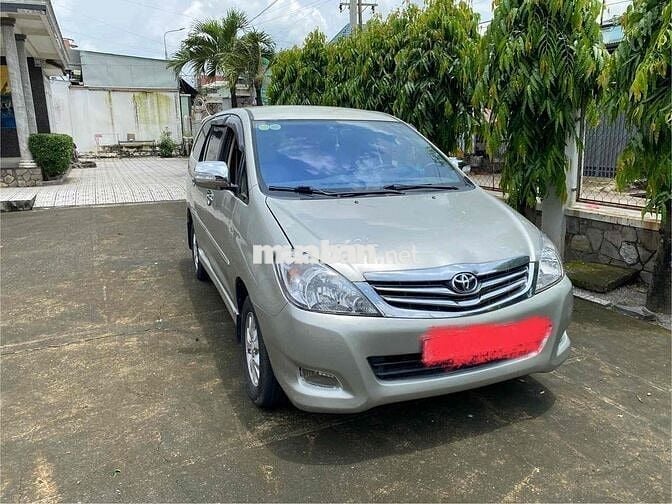 Toyota Innova 2006 G - 200000 km