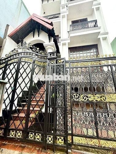 Cho thuê nhà 4 tầng mt Núi Thành, hòa cường bắc