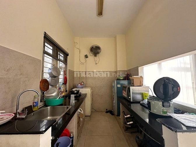 mình cần bán căn nhà 5 tầng , 4,7x16m. cn 68m2 . giá 15,8 tỷ TL