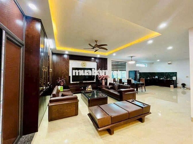 BÁN 304M2 ĐẤT TẶNG NHÀ 3TẦNG MỚI XÂY 2NĂM TRỤC CHÍNH ĐƯỜNG QUANG TRUNG