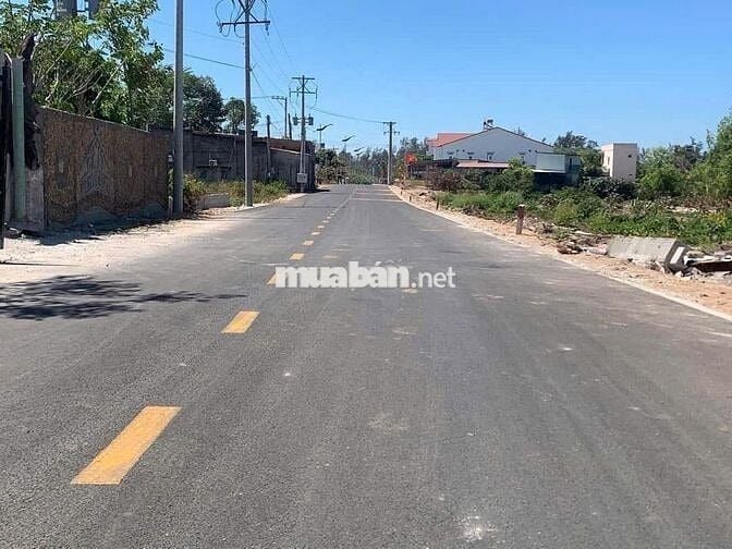 Bán 1000m2 mặt tiền NGÔ TẤT TỐ, xã Tân Phước-LAGI-Bình Thuận.
