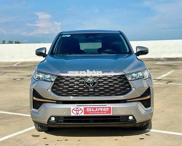 Innova Cross 2023 HEV - 34000 km-xe cũ chính hãng