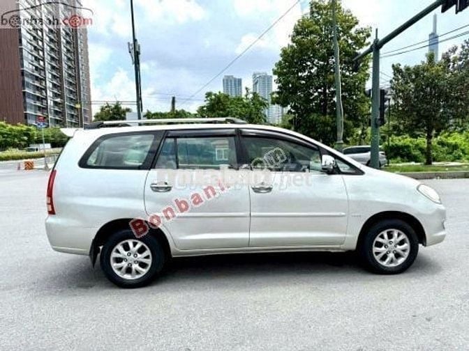 Toyota Innova G 2006