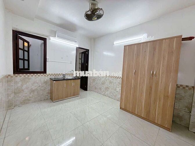 [Đúng giá - Đúng ảnh] - Ngay Võ Văn Kiệt Q5 - Phòng 2 cửa sổ thoáng