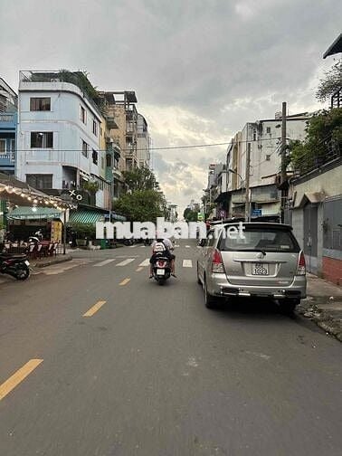 BÁN NHÀ CẠNH 3 THÁNG 2 QUẬN 10 - BTCT 4 TẦNG SỔ ĐẸP KHÔNG LỘ GIỚI .