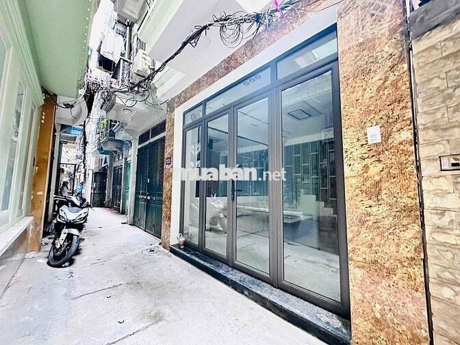 Bán Nhà Xuân Thuỷ - 39M2 - Gần Phố - Nhà Đẹp