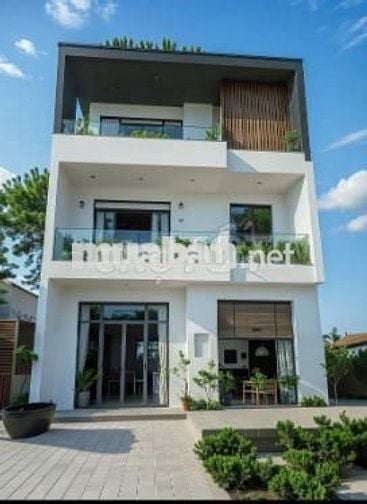 BIỆT THỰ TRUNG TÂM BẢO LỘC 735M2 SẴN 200THỔ CƯ NGAY BỜ HỒ CHỈ 12.5TỈ