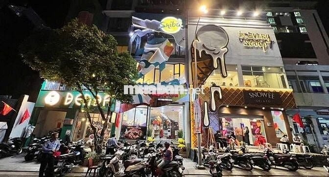 Ngang Lớn 9m - MT Phan Xích Long , Phú Nhuận - 4 Tầng - Giá 45 Triệu