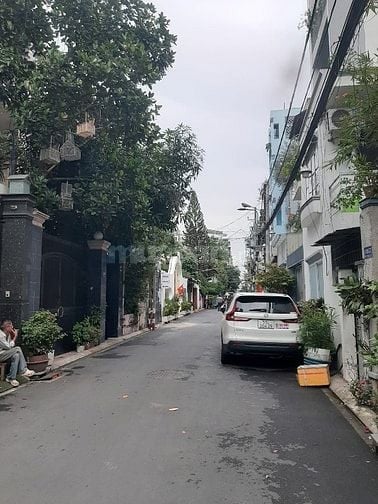 Gia đình cần bán nhà HXT đường Liên khu 5-6 - Bình Tân