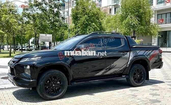 Xe Mitsubishi Triton Athlete 4x2 AT 2022