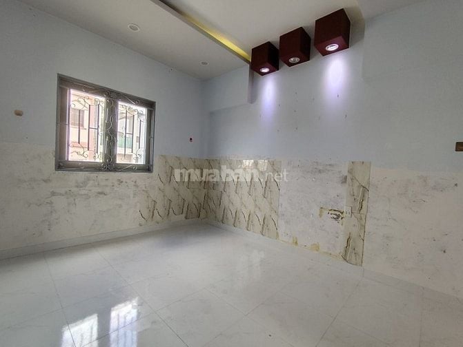 Nhà thơm Q6 - 6.35 tỷ có ngay nhà 50m, 3 tầng, trung tâm sát mặt tiền