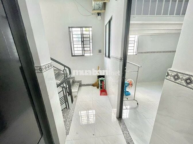 Phòng trọ cửa sổ trời có gác đường Quang Trung gần chợ Hạnh Thông Tây
