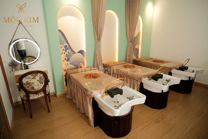 [Quận 1] Tuyển 3 Kỹ Thuật Viên Massage Body, Gội (đi làm ngay)