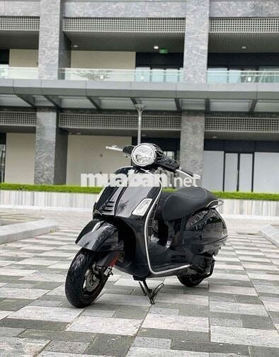 Vespa GTS 300 HPE Super Tech