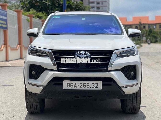 Toyota Fortuner 2023 2.4L 4x2 AT - 68000 km