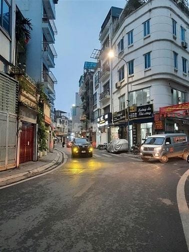 Bán nhà mặt phố Đốc Ngữ, kinh doanh dòng tiền